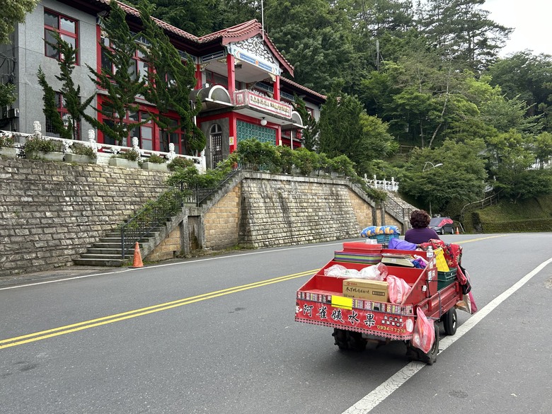 晨 騎 梨 山 ( 下 集 ) 梨 山 再 見