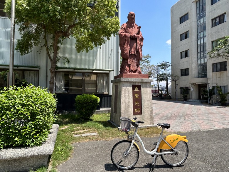 旗 津 踩 風 單 車 遊 ( 上 )