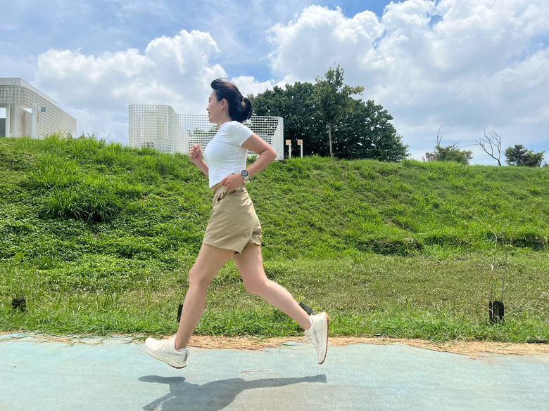 【體驗】XEXYMIX傑希米斯 跑動夏日的絲滑輕盈感，RX高彈力短版上衣讓人身形Shines搖擺