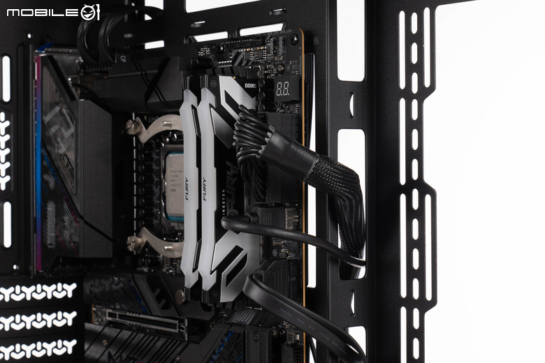 CORSAIR 3500X 開箱實組 支援背插設計以及具備高效散熱潛力的中階機殼選擇