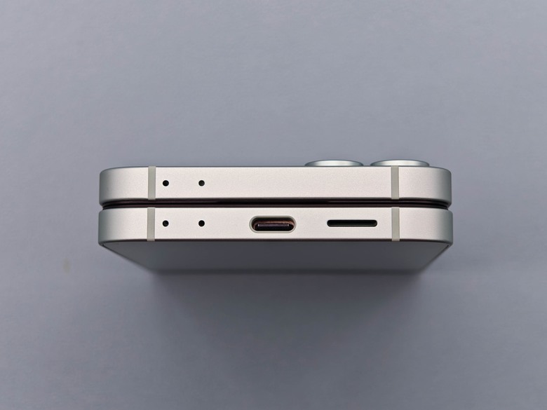 點我看大圖 Galaxy Z Flip6 使用報告 迄今最完美的三星小摺疊手機!