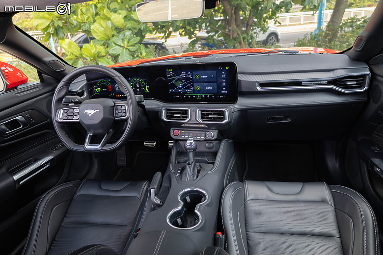Ford Mustang Ecoboost Premium 大改款試駕|魅力不減,樂趣滿點!