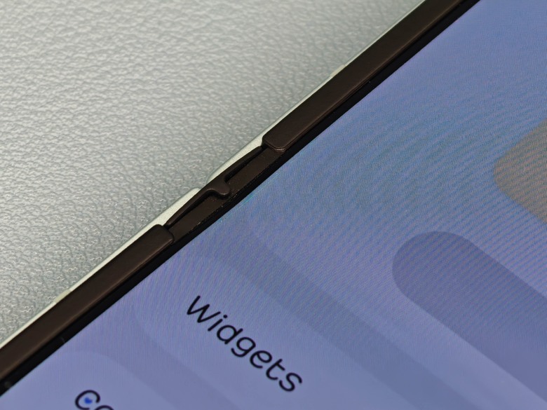 點我看大圖 Galaxy Z Flip6 使用報告 迄今最完美的三星小摺疊手機!