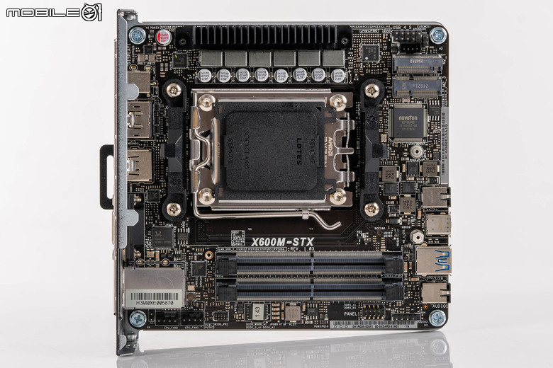 ASRock DeskMini X600 開箱實測 在迷你機體內延續海量儲存擴充設計