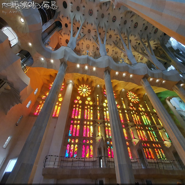 [大頭貓的海島] 巴塞隆納 聖家堂 (Spain: Barcelona's Sagrada Familia)
