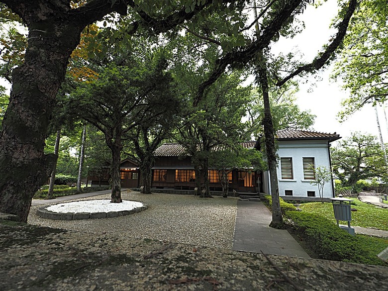 宜蘭文學館、宜蘭設治紀念館、宜蘭人故事館、蘭陽原創館、丟丟噹森林公園、幾米廣場 — 搭火車去宜蘭旅行之 宜蘭城南散步