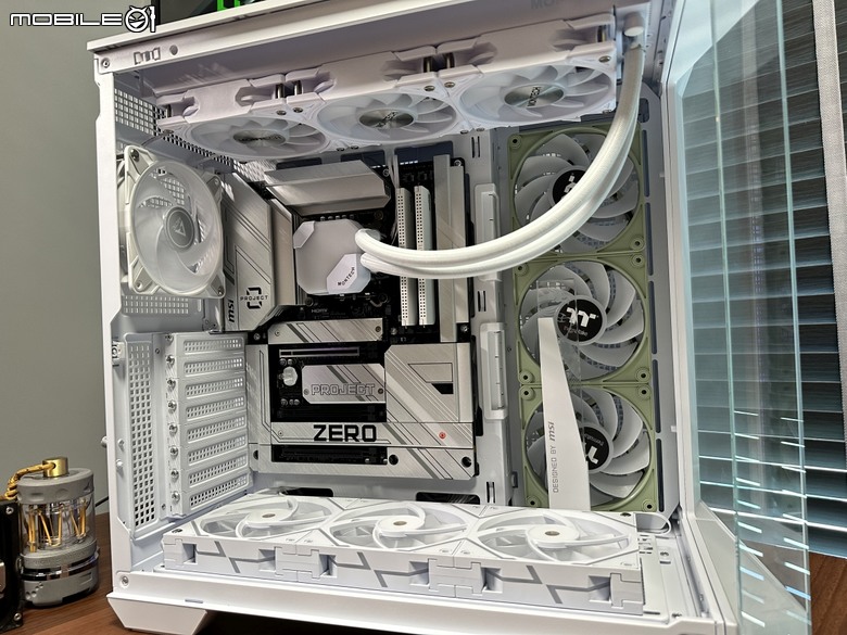 新海景房機殼!微星 MAG PANO 100L PZ 裝機