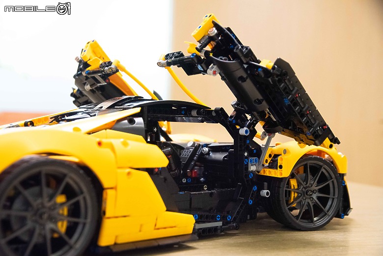 【開箱】樂高LEGO 42177賓士G-Class、42172 McLaren P1實拍,八月送禮優質選!