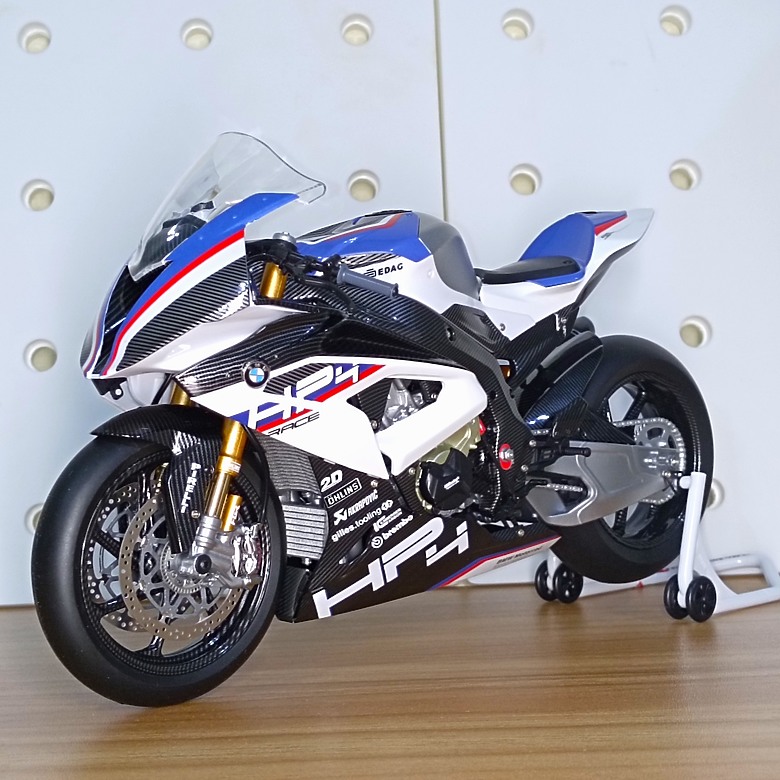 【模型新手也能輕鬆組 Part2】從0到100帶你一起組裝，MENG 1/9 BMW HP4 RACE MT-004s 重機模型 悅色版