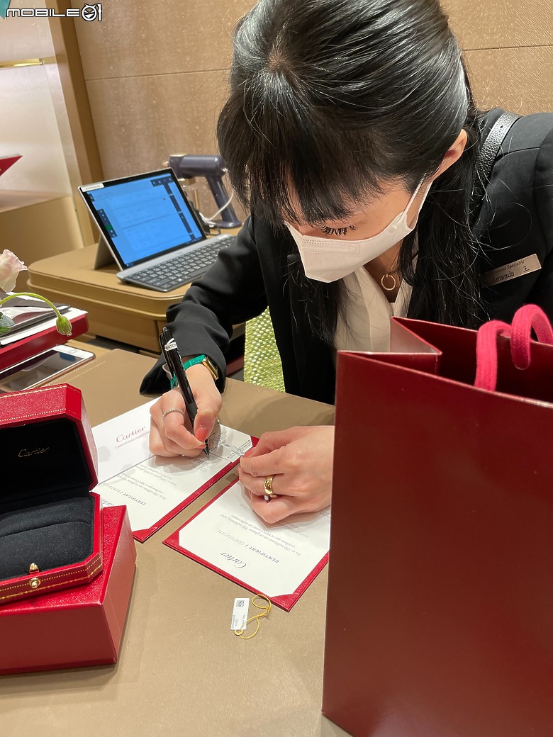颱風天前的"戒"命時刻 - 愛情的永恆象徵卡地亞Love系列對戒