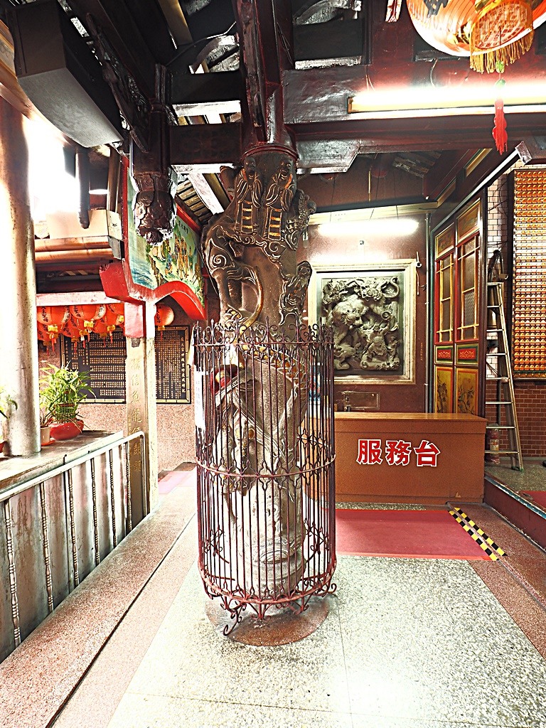 頭城老街(北門福德祠、盧纘祥公館、開蘭媽祖慶元宮、南門福德祠)、李榮春文學館、頭城文創園區，還有美味的車站前阿伯炸蛋蔥油餅 — 搭火車去宜蘭旅行之 頭城散步