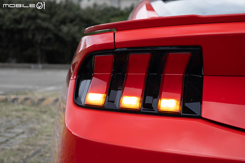 Ford Mustang Ecoboost Premium 大改款試駕|魅力不減,樂趣滿點!