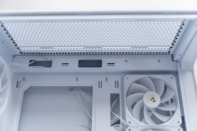 [開箱] 270度環景機殼 安鈦克 ANTEC C3 ARGB