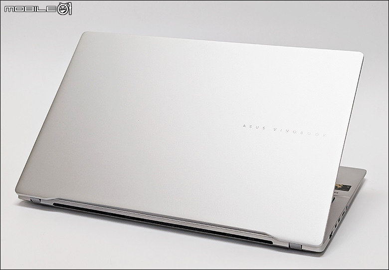 快速開箱：ASUS Vivobook S 15 S5507QA