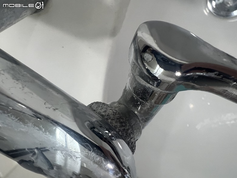 水龍頭上面加裝的延伸器拆不掉