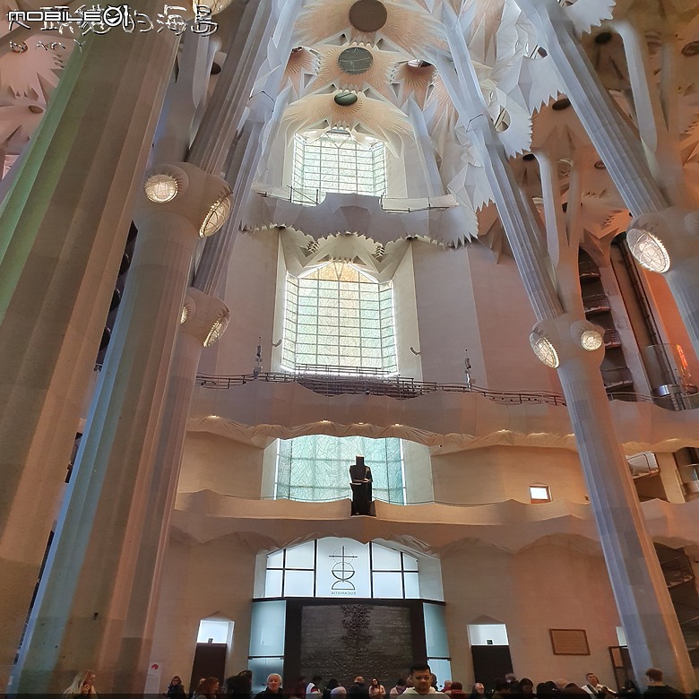 [大頭貓的海島] 巴塞隆納 聖家堂 (Spain: Barcelona's Sagrada Familia)