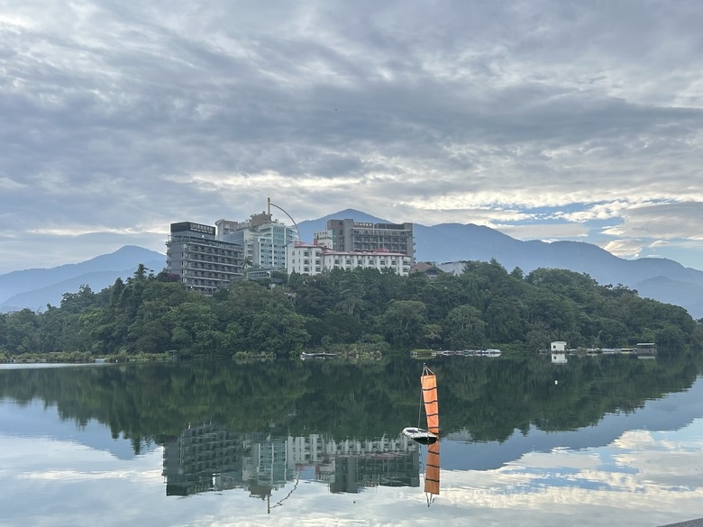 日月潭環潭自行道(下)向山段水上自行車道