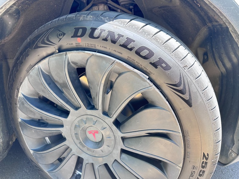 Dunlop e.Sport Maxx 電動車胎心得(Model Y)