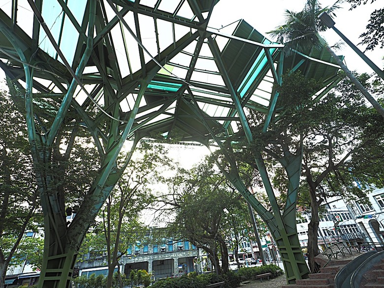 宜蘭文學館、宜蘭設治紀念館、宜蘭人故事館、蘭陽原創館、丟丟噹森林公園、幾米廣場 — 搭火車去宜蘭旅行之 宜蘭城南散步