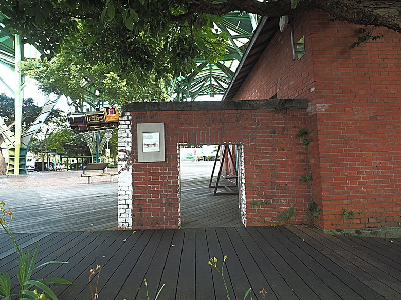 宜蘭文學館、宜蘭設治紀念館、宜蘭人故事館、蘭陽原創館、丟丟噹森林公園、幾米廣場 — 搭火車去宜蘭旅行之 宜蘭城南散步