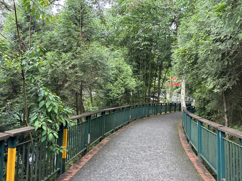 日月潭環潭自行道(下)向山段水上自行車道