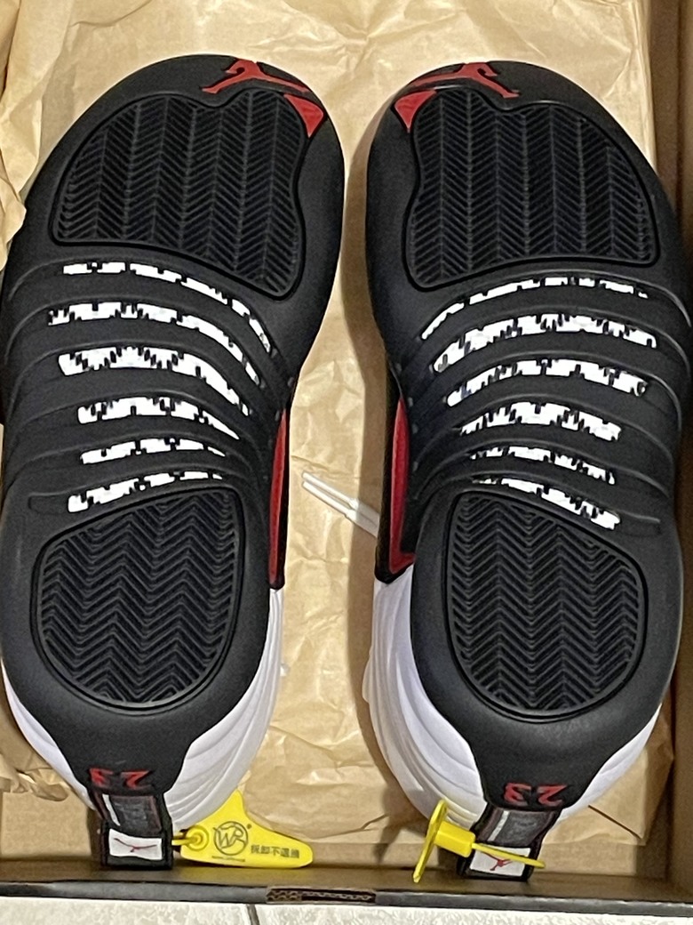 Air Jordan 12 Taxi Flip 2024 開箱