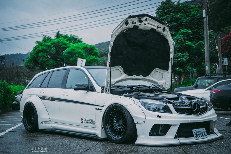 Mercedes-AMG C63 Estate（S204）車主開箱心得評價：全球唯一五門LB-WORKS寬體C63！