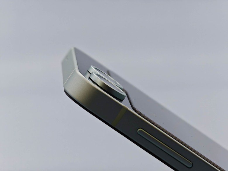 點我看大圖 Galaxy Z Flip6 使用報告 迄今最完美的三星小摺疊手機!