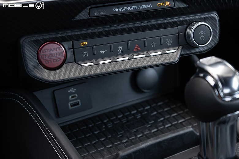 Ford Mustang Ecoboost Premium 大改款試駕|魅力不減,樂趣滿點!