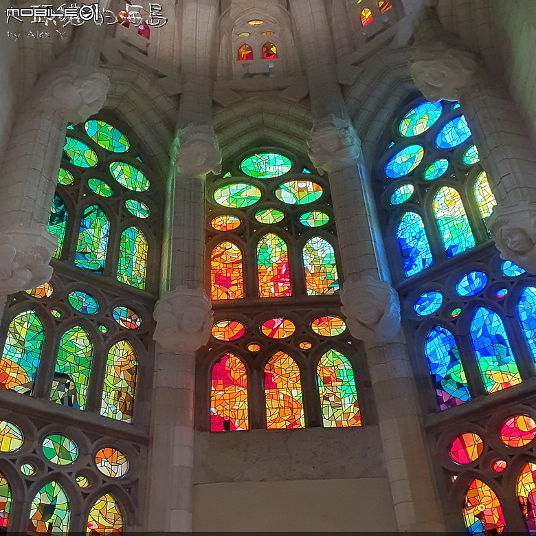 [大頭貓的海島] 巴塞隆納 聖家堂 (Spain: Barcelona's Sagrada Familia)