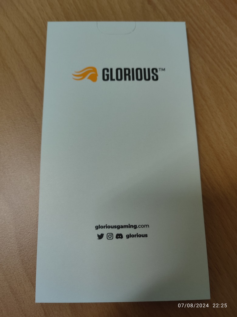 值得被推廣的小眾滑鼠-Glorious Model D2 Wireless