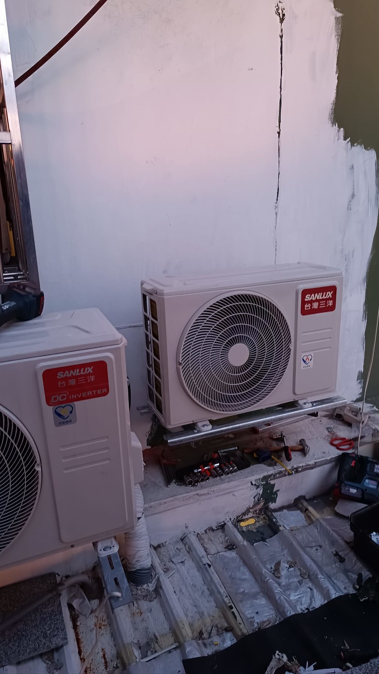 SANLUX台灣三洋速捷淨系列冷氣DIY安裝開箱附帶滾輪系統拆解