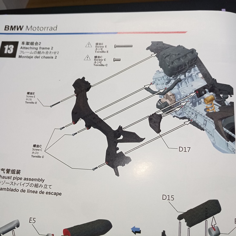 【模型新手也能輕鬆組 Part2】從0到100帶你一起組裝，MENG 1/9 BMW HP4 RACE MT-004s 重機模型 悅色版
