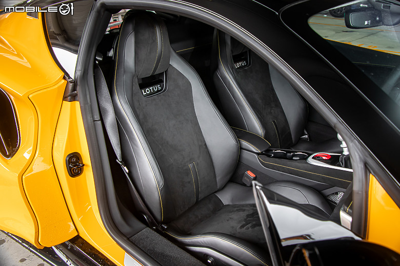 Lotus Emira V6 First Edition 試駕｜純種跑車就該如此打造！
