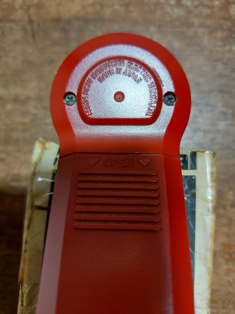 Panasonic ES-6850 電動刮鬍刀 (乾電池式) 維修心得