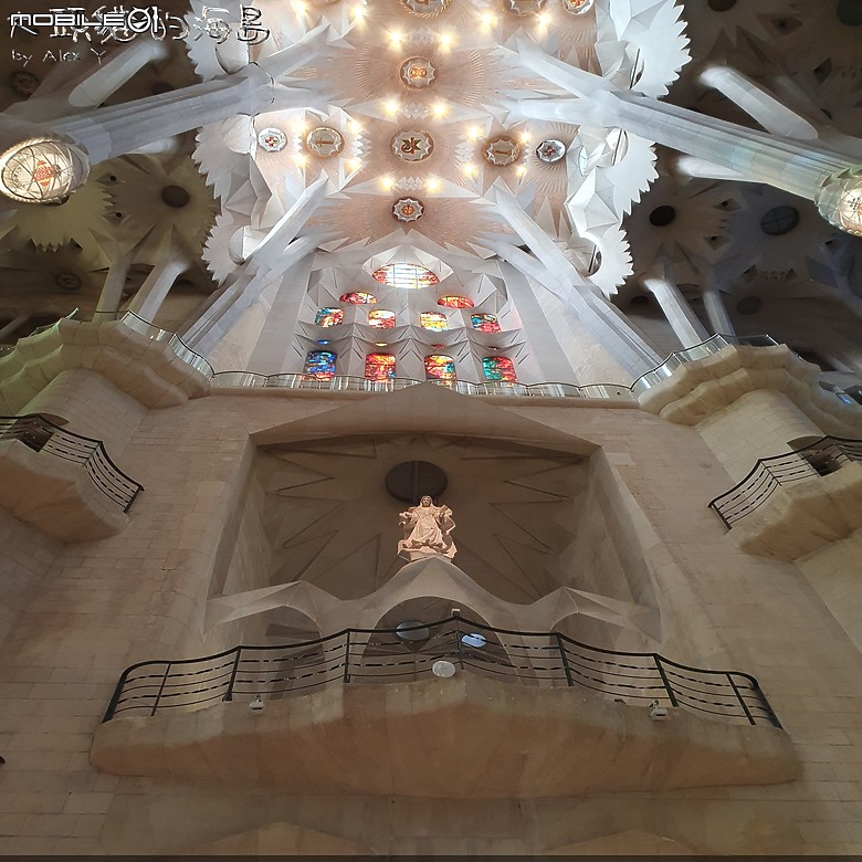 [大頭貓的海島] 巴塞隆納 聖家堂 (Spain: Barcelona's Sagrada Familia)