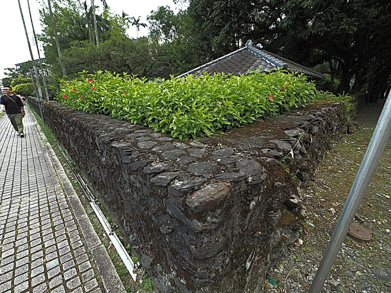 宜蘭文學館、宜蘭設治紀念館、宜蘭人故事館、蘭陽原創館、丟丟噹森林公園、幾米廣場 — 搭火車去宜蘭旅行之 宜蘭城南散步