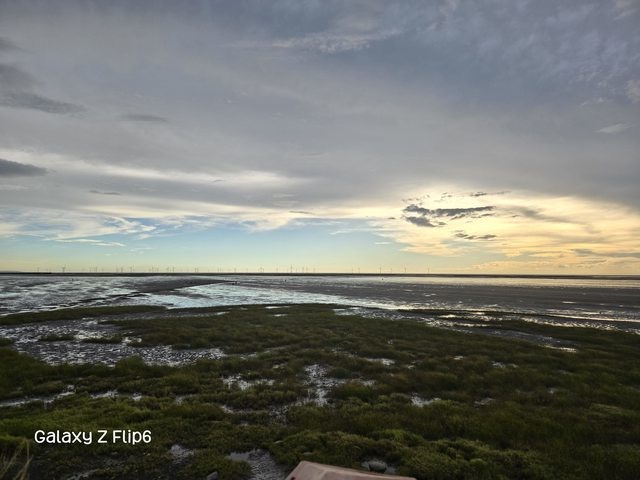 點我看大圖 Galaxy Z Flip6 使用報告 迄今最完美的三星小摺疊手機!