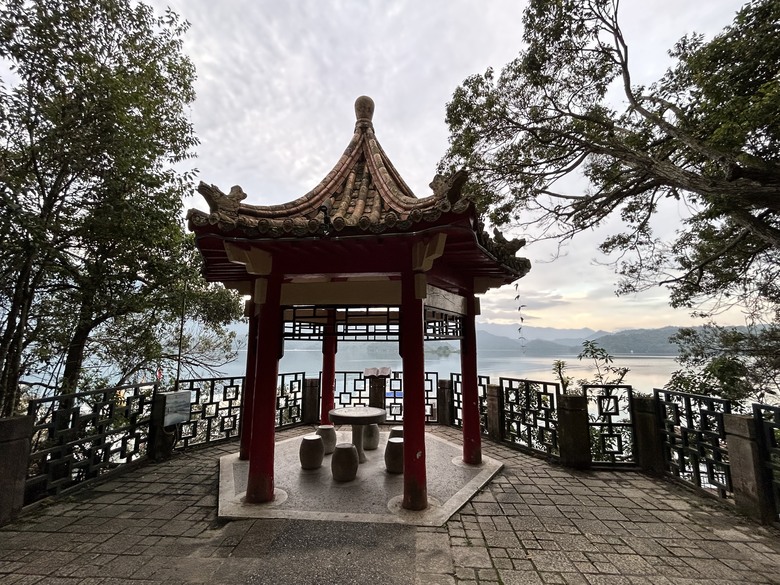 日月潭環潭自行道(下)向山段水上自行車道