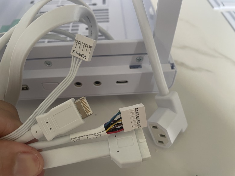 居然可以全部拆光光？！聯力A3-mATX一款緊湊靈活安裝的小機殼開箱