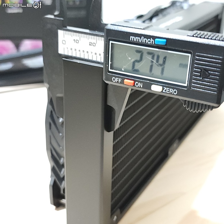 【心得】涼爽又便宜大碗的大飛DN240水冷&DRX70 Mesh機殼
