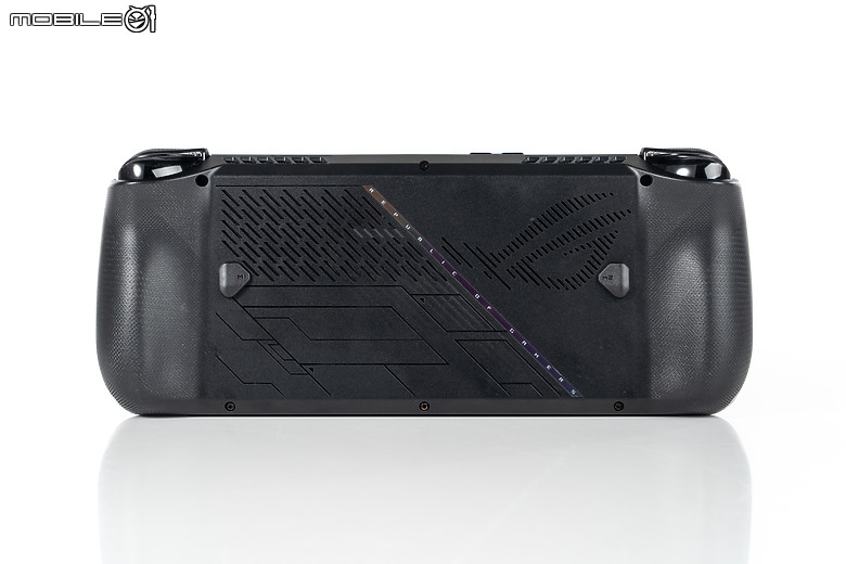 ROG Ally X 測試報告｜容量續航皆翻倍的「旗艦進化版」遊戲掌機！
