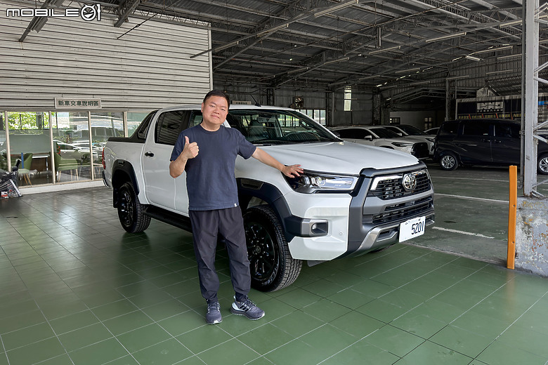 開心，2024 HILUX 終於交車了
