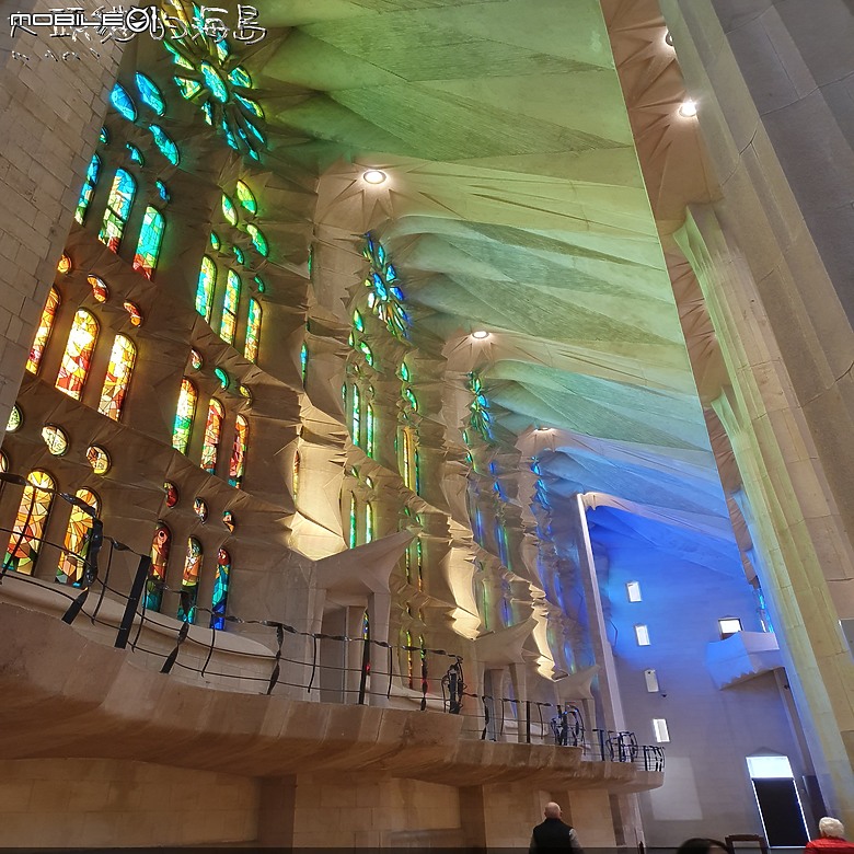 [大頭貓的海島] 巴塞隆納 聖家堂 (Spain: Barcelona's Sagrada Familia)