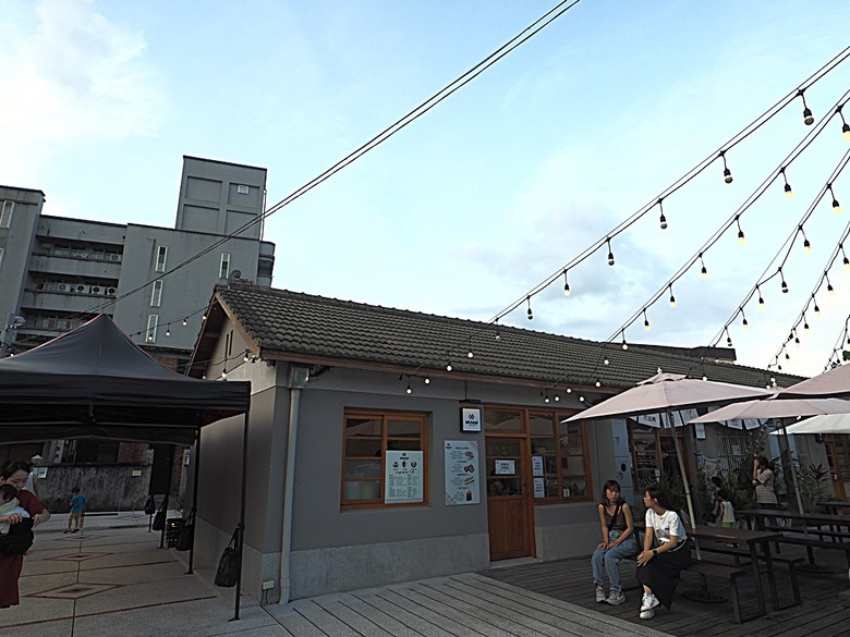 宜蘭文學館、宜蘭設治紀念館、宜蘭人故事館、蘭陽原創館、丟丟噹森林公園、幾米廣場 — 搭火車去宜蘭旅行之 宜蘭城南散步