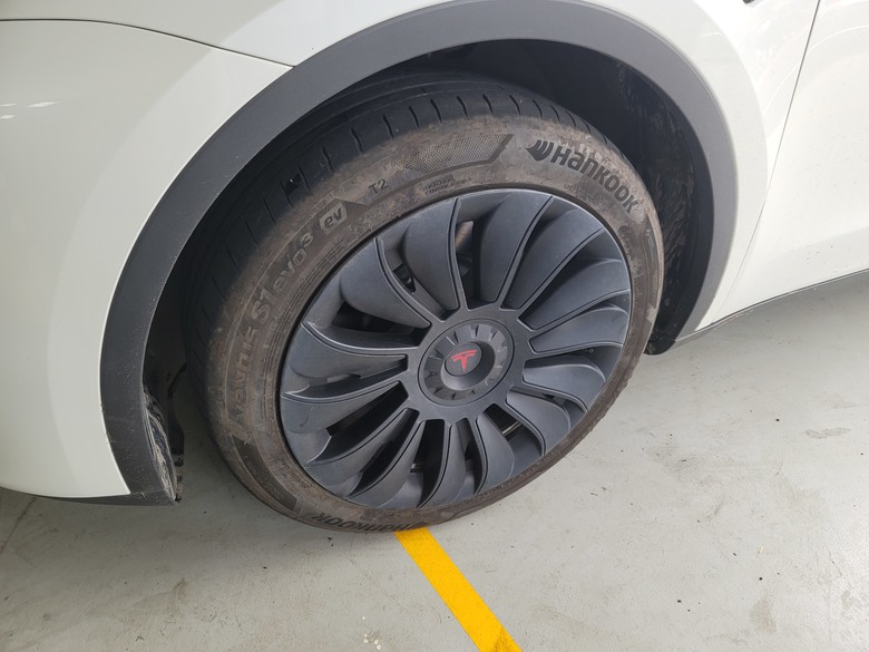Dunlop e.Sport Maxx 電動車胎心得(Model Y)