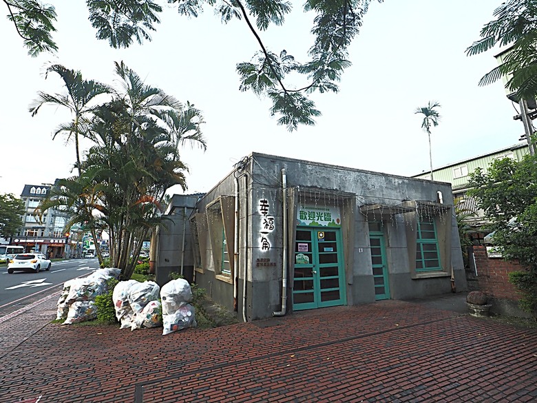 宜蘭文學館、宜蘭設治紀念館、宜蘭人故事館、蘭陽原創館、丟丟噹森林公園、幾米廣場 — 搭火車去宜蘭旅行之 宜蘭城南散步