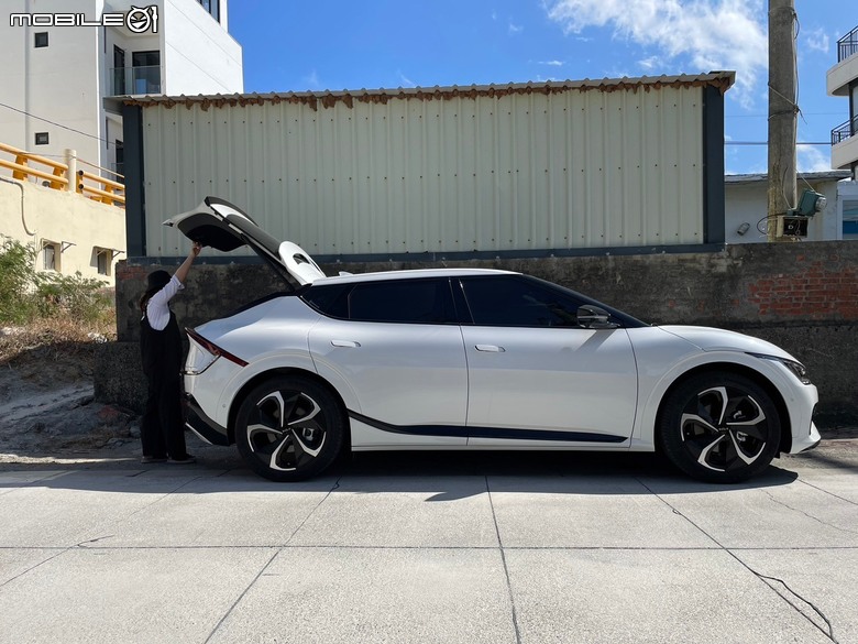 擁有KIA EV6 GT-LINE一年後的慢開箱