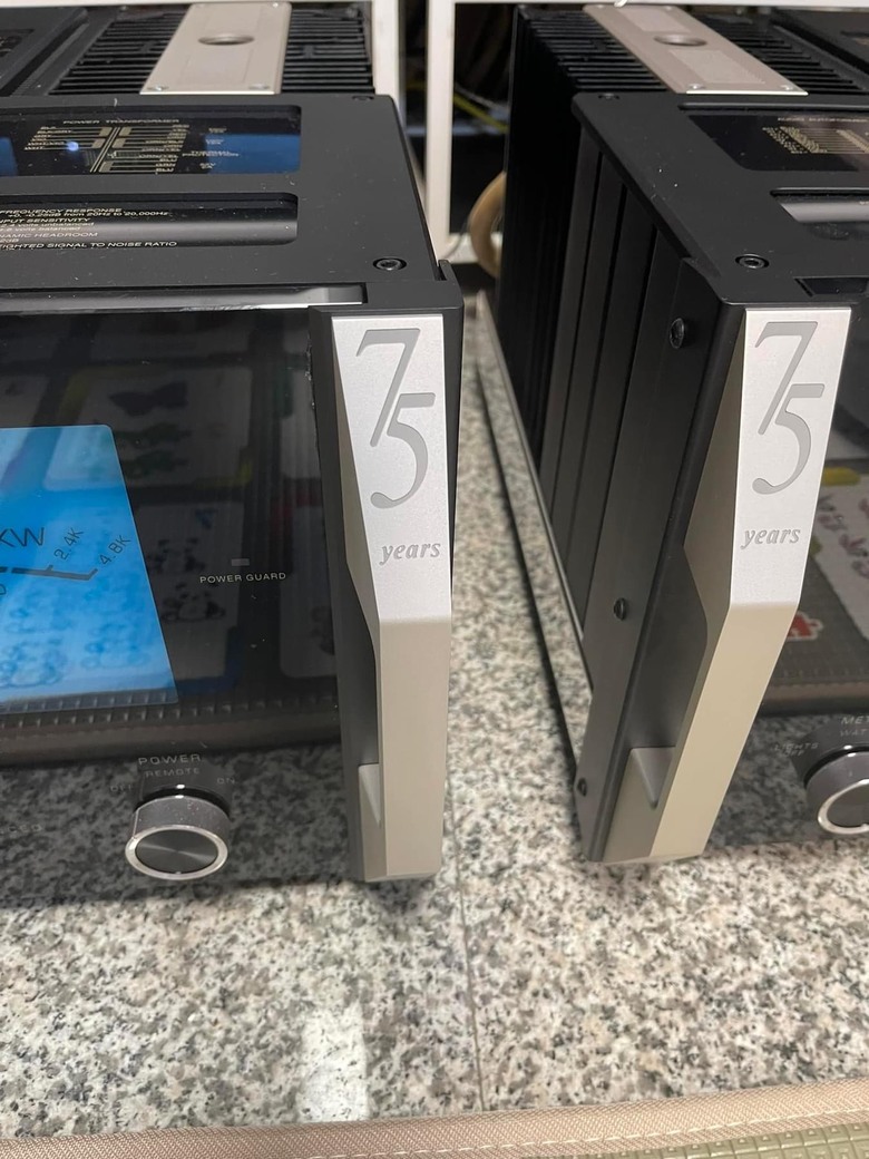 簡單開箱後級擴大機McIntosh MC1.25KW--75週年紀念版