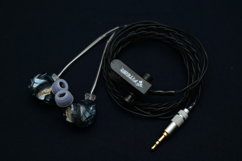 日本購買須山補聴器FITEAR 客製化耳機心得與TG335開箱